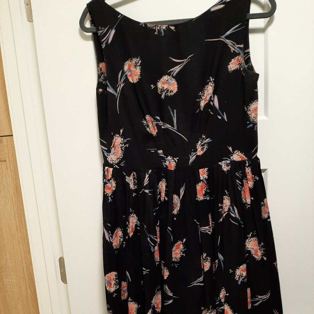Emily and Fin Abigail Pom Floral dress, size medium